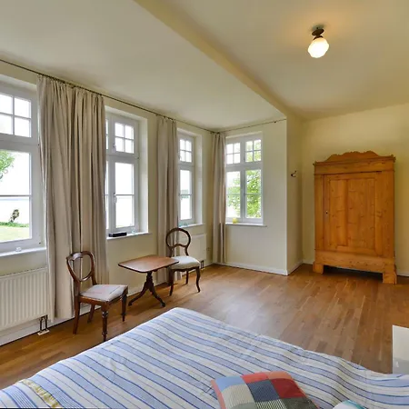 In Der Ersten Etage Des Herrenhauses * Neuenkirchen (Landhagen)
